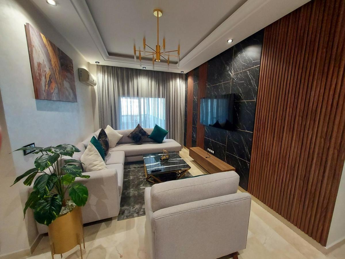 Modern Apartment Opposite The Hassan2 Mosque, Very Well Equipped And Stylish, 85 M2 With Gym And Direct Sea View With Underground Garage , Prohibits Unmarried Couples Of Arab Origin Касабланка Екстер'єр фото