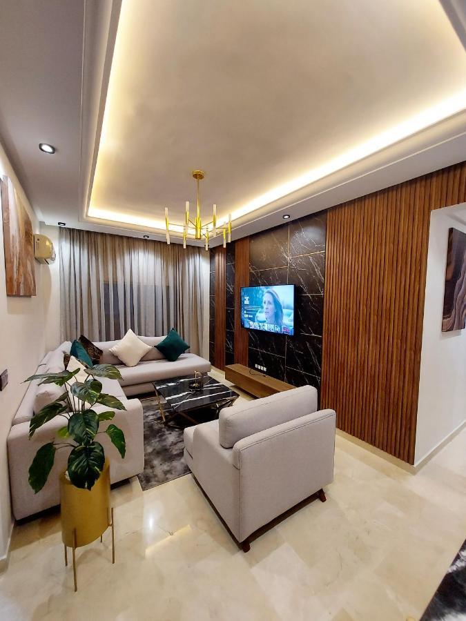 Modern Apartment Opposite The Hassan2 Mosque, Very Well Equipped And Stylish, 85 M2 With Gym And Direct Sea View With Underground Garage , Prohibits Unmarried Couples Of Arab Origin Касабланка Екстер'єр фото