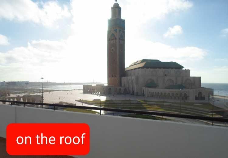 Modern Apartment Opposite The Hassan2 Mosque, Very Well Equipped And Stylish, 85 M2 With Gym And Direct Sea View With Underground Garage , Prohibits Unmarried Couples Of Arab Origin Касабланка Екстер'єр фото